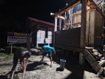 Semangat Gotong Royong Menerobos Malam, Pembangunan MCK Dusun 1 Terus Dipacu