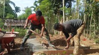 Pembangunan 5 Titik MCK TMMD Ke-129 Kodim 0102/Pidie Masuk Tahap Pengecoran Pondasi