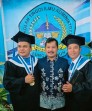 Usia 46 Tahun Bukan Halangan, Anggota DPRD Kerinci Jumadi Wisuda Bersama Dosi Arafiq