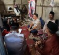 Wabup Kunjungi Warga Kurang Mampu, Berikan Bantuan Modal Usaha
