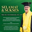 Dari Kampung ke Puncak Akademik, Dr Toni Indrayadi Raih Guru Besar Bahasa Inggris
