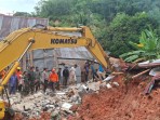 Tim SAR Evakuasi Tiga Korban Tanah Longsor di Bungo, Satu Orang Meninggal Dunia