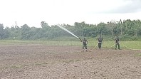 Tak Sekadar Menanam, Satgas TMMD ke-129 Kodim 0102/Pidie Rawat Harapan Petani di Tengah Teriknya Cuaca