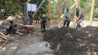Satgas TMMD Ke-129 Kodim 0102/Pidie Turunkan Material Pasir, Percepat Pembangunan RTLH