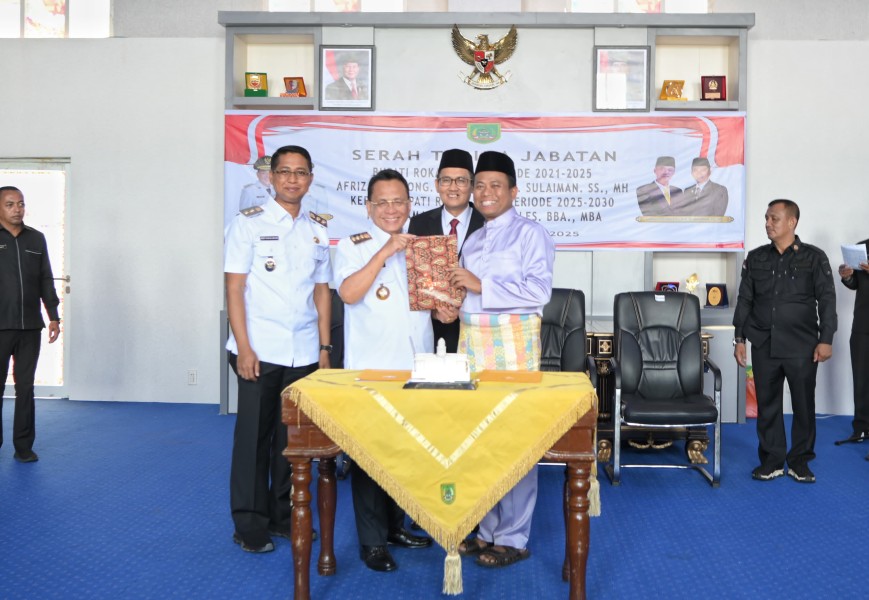Moment Sertijab Bupati Bistamam Ajak Warga membangun Daerah