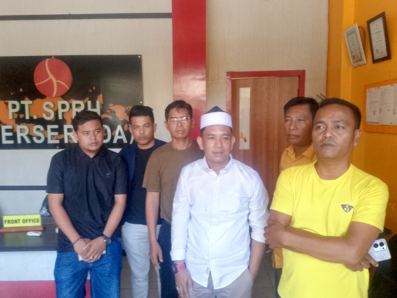 Tak Terima Di Rumahkan,  Eks Karyawan SPRH Rohil Minta Pemegang Saham  Tinjau Ulang RUPS
