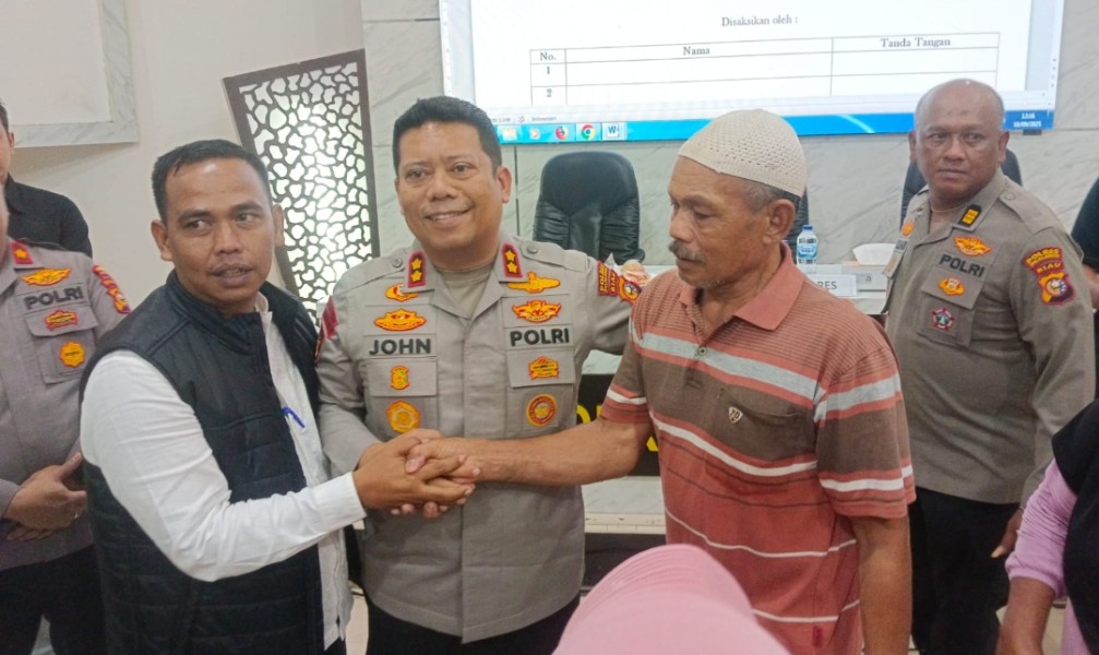 Di Mediasi Kapolres Pelalawan, Konflik Bertahun-tahun di Desa Sungai Ara Berakhir Damai