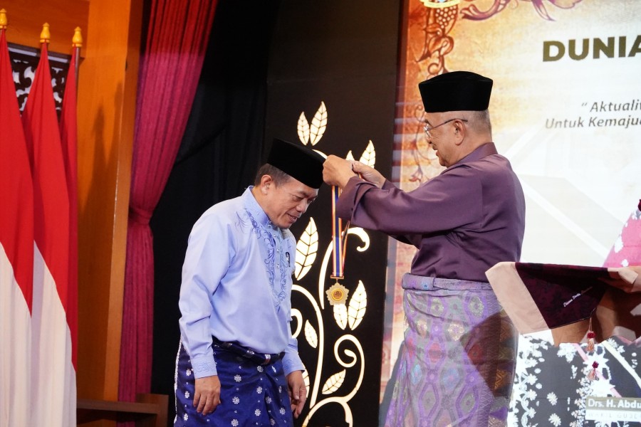 Dikukuhkan Sebagai Ketua DMDI Provinsi Jambi, Al Haris: Dunia Melayu Harus Bersatu
