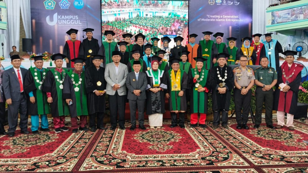 Gubernur Jambi Al Haris Hadiri Wisuda Mahasiswa UIN STS Jambi