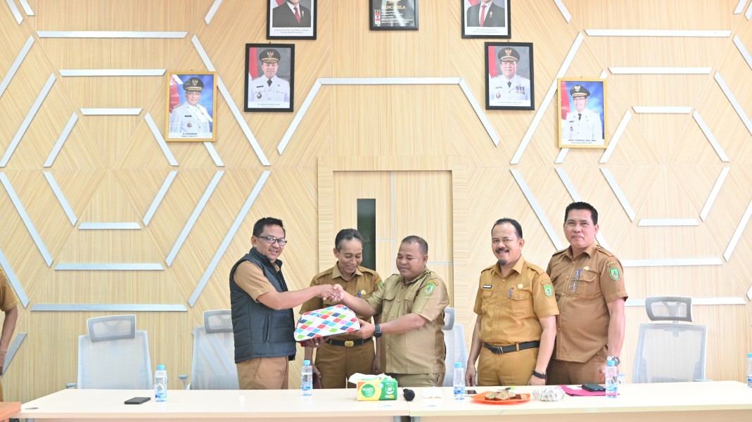 Sertijab Sekretaris Kominfo Juliandra : Jika Ada Persoalan Selesaikan Secara Internal