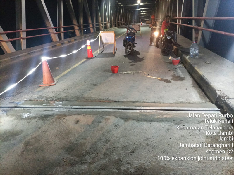 Urai Kemacetan, BPJN Jambi Perbaiki Sambungan Siar Jembatan Aurduri 1