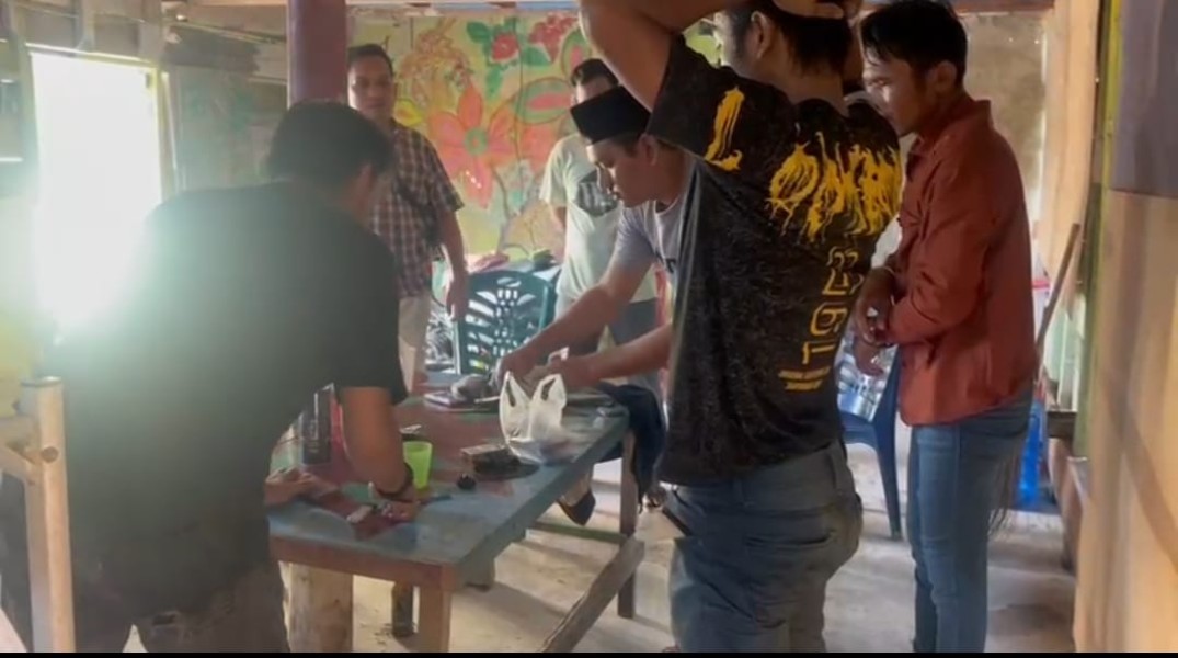 Dua Pria Pekaitan Di Tangkap Polisi ,Sabu di Sita 12,3 Gram