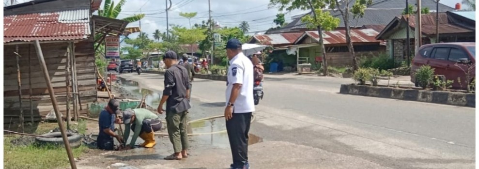 DukungProgram Bupati ,Kadis DLH Suwandi Perbaiki Sistem Drainase
