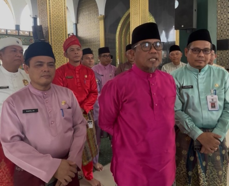 Ramai Jadi Sorotan, Bupati Pelalawan Beri Penjelasan Soal Kebijakan Salat Berjemaah ASN