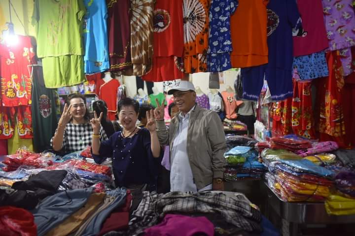 Blusukan Pasar Datuk Rubiah Bagansiapapi ,Paslon Bijak 02 Terima Keluhan Pedagang