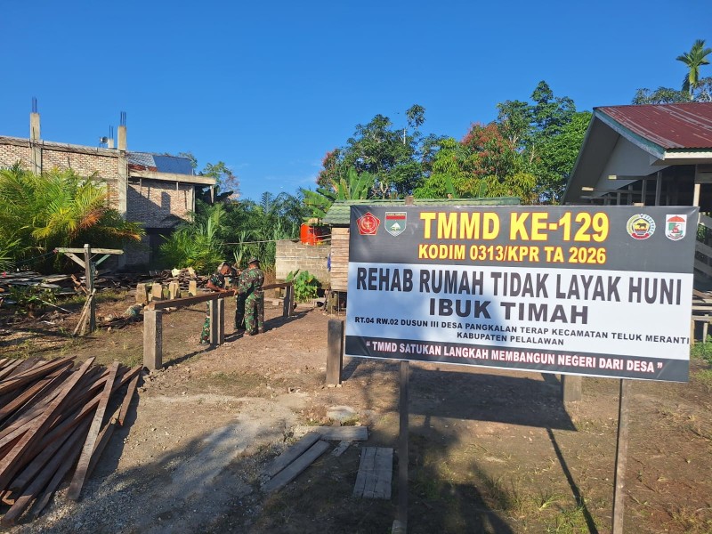 Wakilkan Impian Rumah Layak Huni, Program RTLH Ibu Timah di TMMD Ke 129 Kodim 0313//KPR Sentuh 13 Persen