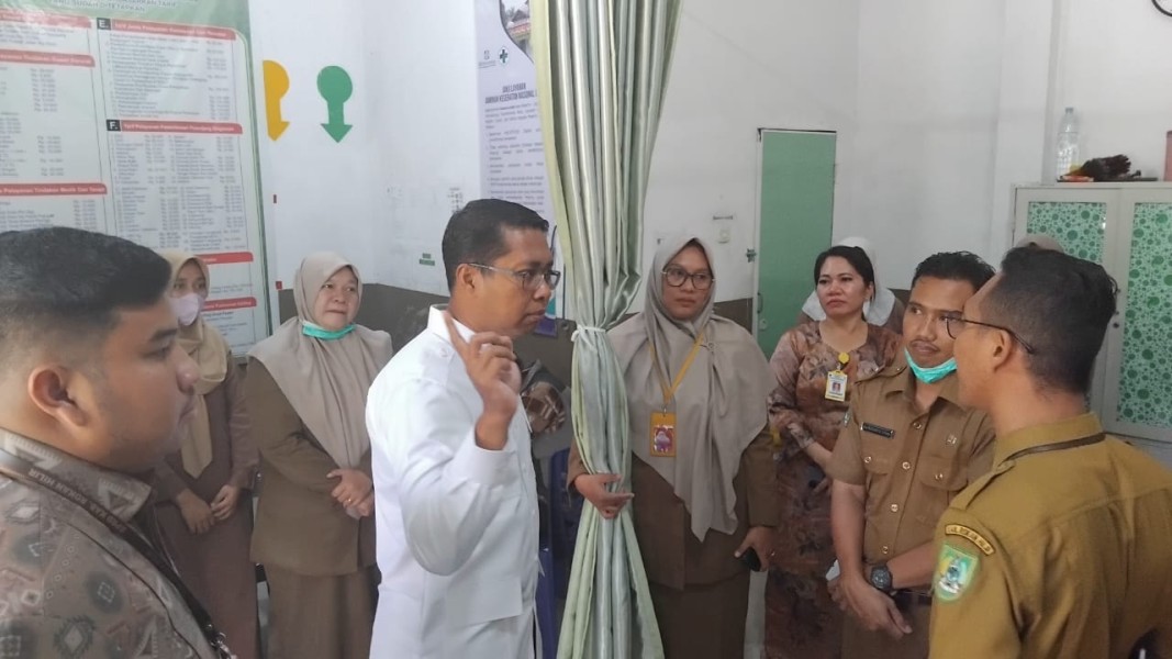 Sidak Pukesmas Balai Jaya ,Wabup Jhony Charles : Sidak sebagai Bahan Refrensi