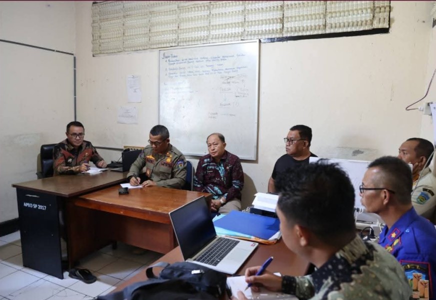 Wako Alfin Sidak Pol PP–Damkar Sungai Penuh, Tegaskan Disiplin dan Penertiban Pedagang di Fasilitas Umum