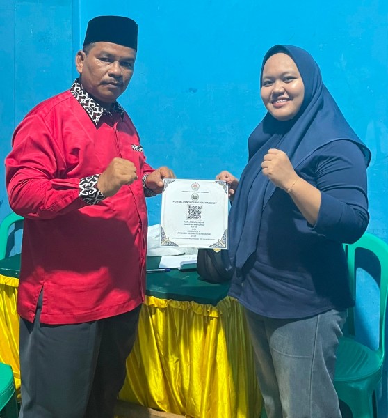 Kembangkan Inovasi Digital, Mahasiswa KKN UHTP Audy Oktavia Hadirkan QR Layanan Pengaduan Warga di Kelurahan Mentangor