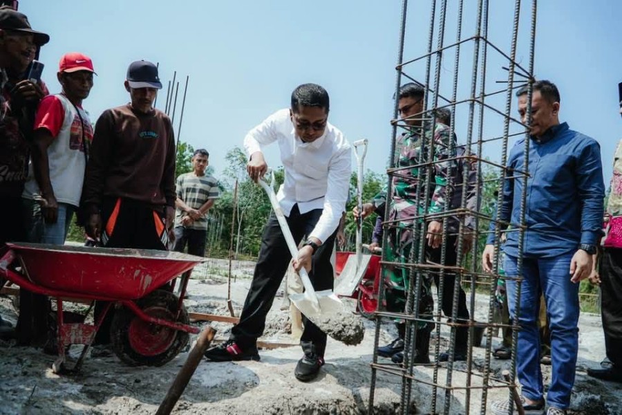 Sintong Induk Bangun Masjid Swadaya ,Wabup Jhony Charles Harapkan Warga Terus Kompak