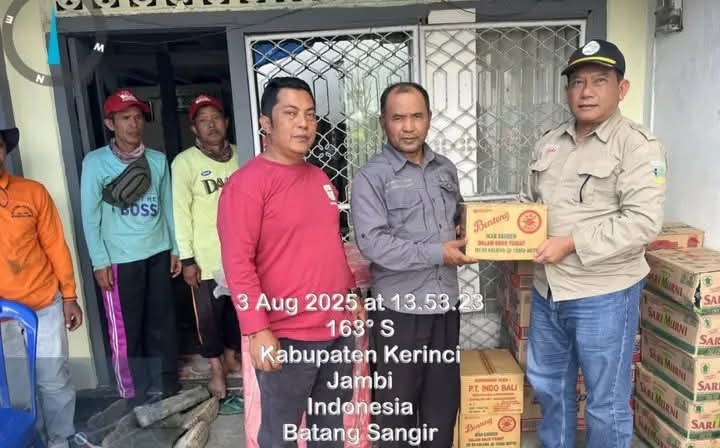 Puluhan Rumah Warga  Diterjang Puting Beliung di Kayu Aro, Dinsos Salurkan Bantuan