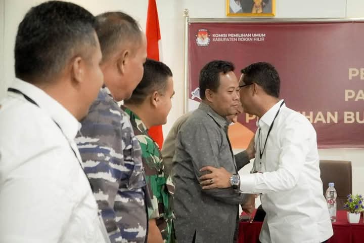 KPU Rohil Pleno Penetapan Bupati dan Wakil Terpilih , Jhony Charles Ajak Afrizal  Sintong Bangun Rohil