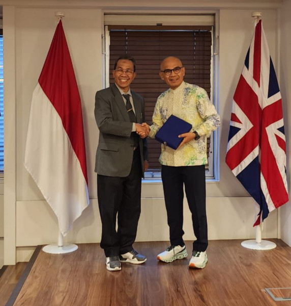 STIE Bangkinang Go International, Teken MoU dan Seminar dengan Leeds University Inggris