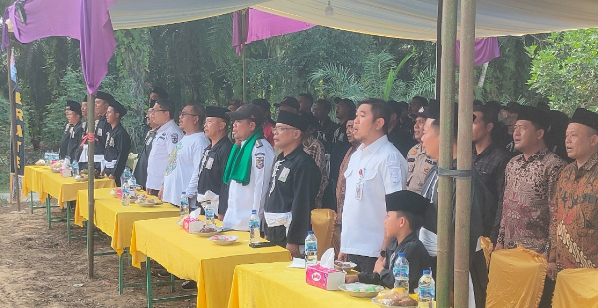 H Zukri Letakkan  Batu Pertama Pembangunan Padepokan PSHT