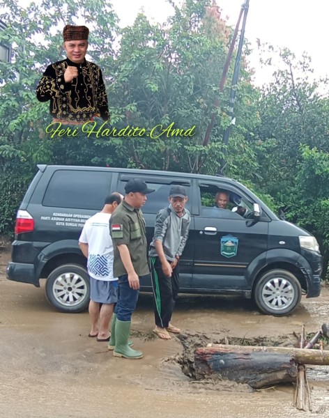 Gerak Cepat, Anggota DPRD Feri Hardito Tinjau Lokasi Banjir Bandang Sungai Bungkal