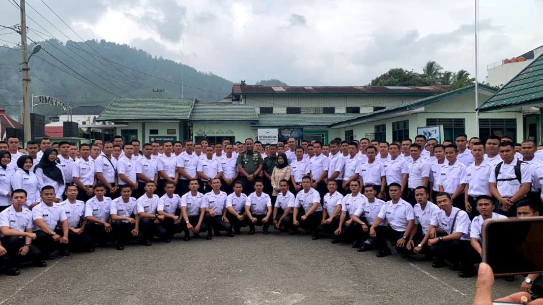 Dandim 0417/Kerinci Letkol Inf Eko Budiarto, Menerima Laporan Penyelesaian Pendidikan SPPI