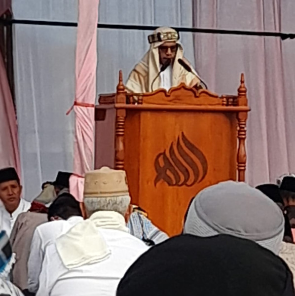 Khutbah Idul Fitri di Lapangan Belui, Khatib Ajak Jamaah Kembali ke Fitrah