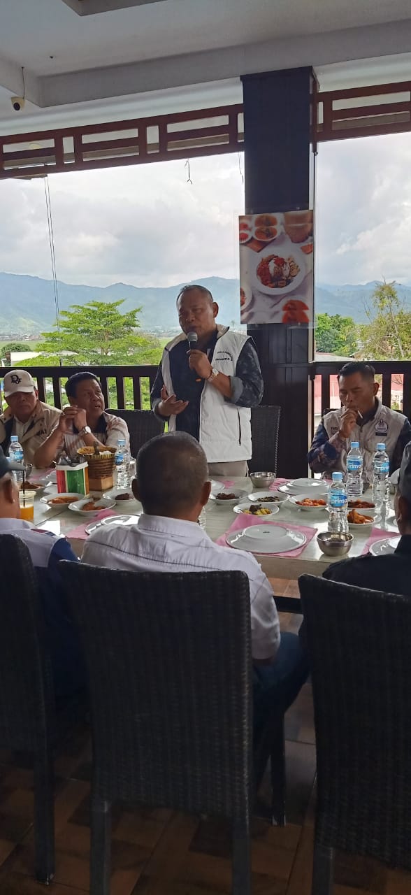 Pernyataan Sikap Depati Ninik Mamak 3 Dusun Sungai Penuh Memberi Dukungan Paslon Romi - Sudirman Pilkada 2024
