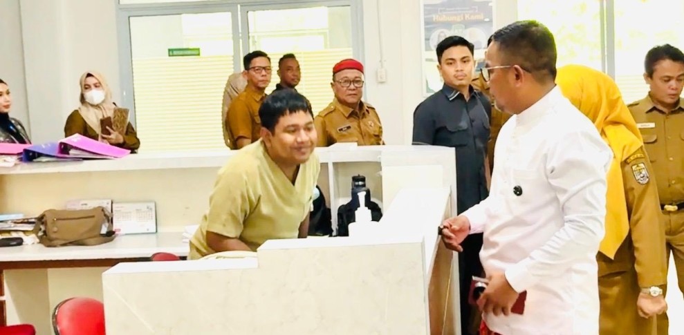Bupati Zukri Tegas: Tak Boleh Ada Perbedaan Pasien di RSUD Selasih