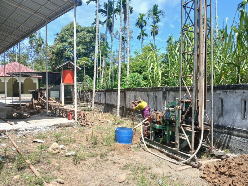 Satgas TMMD Ke-129 Kebut Pengeboran Sumur Bor, Solusi Air Bersih untuk Jamaah Masjid dan Warga Blang Cot