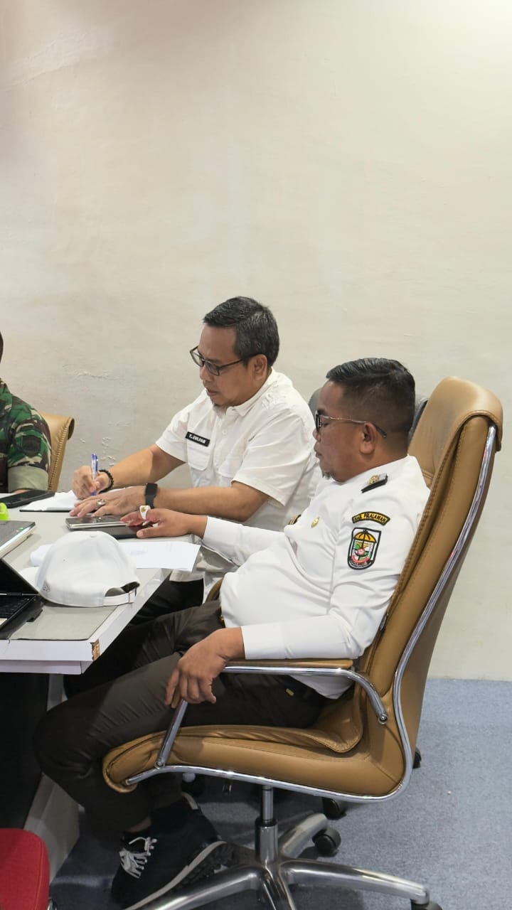 Zoom Meeting Bersama Satgas PKH, Bupati H. Zurki SM Sampaikan anak-anak di TNTN Tetap Bisa Sekolah