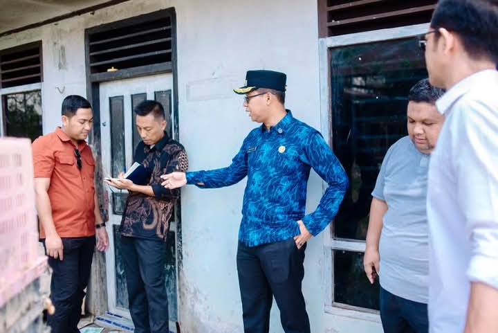 Tinjau Kondisi Pelabuhan, Wabup Jhony Charles : Aktivitas Pelabuhan Mendorong Pertumbuhan Sektor Perikanan