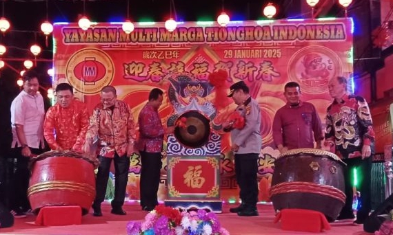Malam Tahun Baru Imlek 2576 Di Bagansiapiapi Meriah, Ini Pesan Wabup Rohil