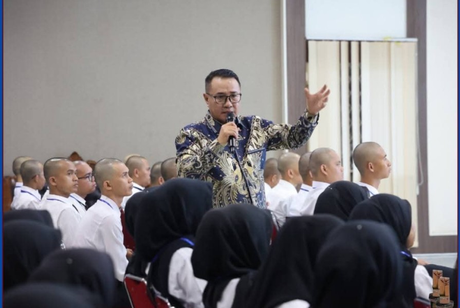 Wako Alfin: ASN Hebat Bukan Sekadar Hadir di Kantor, Tapi Mampu Memberi Manfaat bagi Masyarakat Menulis