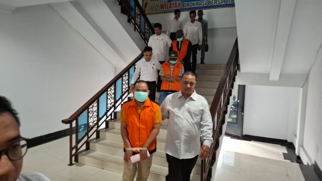 Tersangka Dugaan Korupsi Dana DAK SMK, Mantan Kadisdik Provinsi Jambi Varial Adhi Putra Ditahan