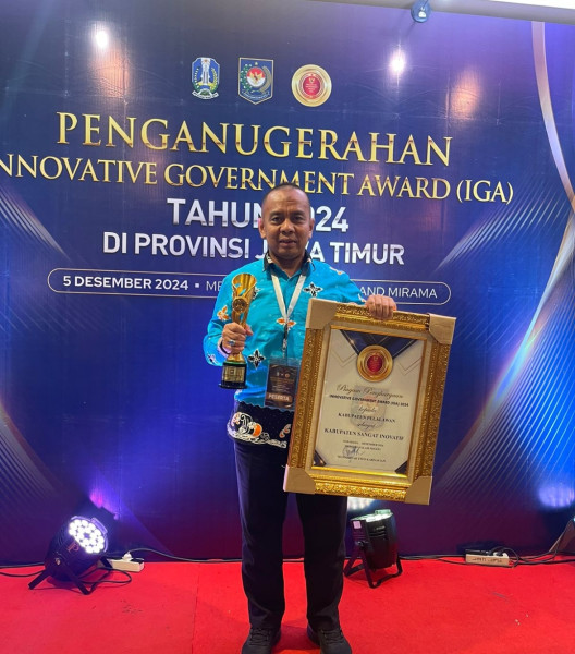 Pemkab Pelalawan terima Penghargaan IGA 2024 sebagai Kabupaten Sangat Inovatif.