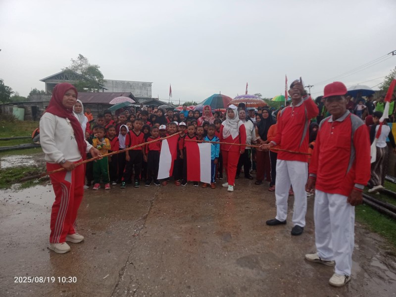 Kolaborasi Kelurahan Sinaboi Kota, Desa  Sinaboi Sukses Gelar Jalan Santai