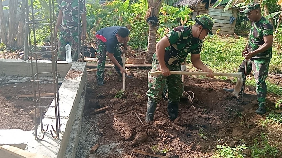 Demi Sanitasi yang Layak, Satgas TMMD Ke-129 Pacu Pengerjaan Septic Tank MCK di Dayah