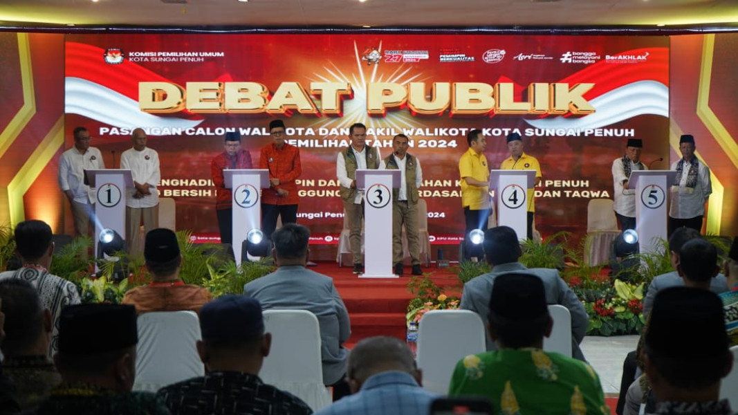 Debat Cawako Sungaipenuh, Paslon 03 Antos - Lendra  Kuasai Panggung.Fajran : Yang Emosi Kelihatan Sekali