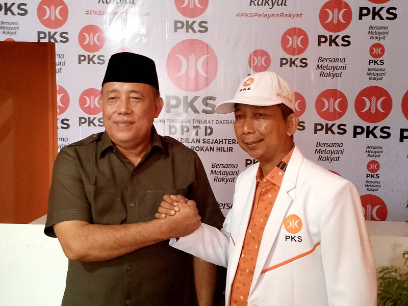 Bakal Maju Di Pilkada Rohil, Partai Keadilan Sejahtera Terima Berkas Fomulir Fuad Ahmad