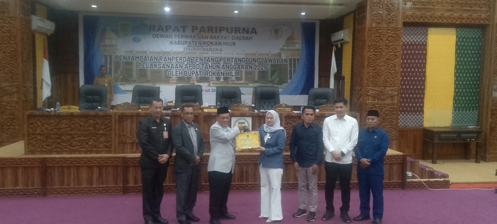 Rapat Paripuna DPRD Rohil. Penyampaian Ranperda Laporan Pertanggung Jawaban APBD 2025