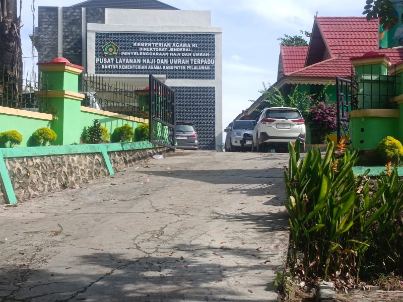 Instruksi Nyeleneh Kakanmenag Pelalawan, Bukannya Bersyiar Malah Berkaraoke