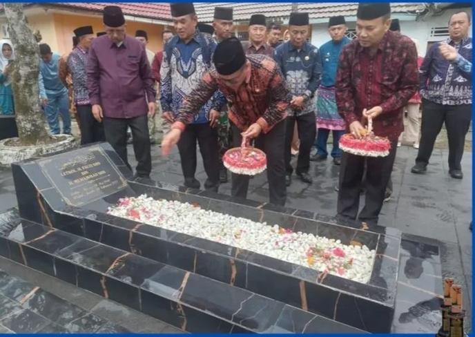 Ziarah ke Makam H. Fauzi Siin, Wujud Penghormatan di HUT ke-17 Kota Sungai Penuh