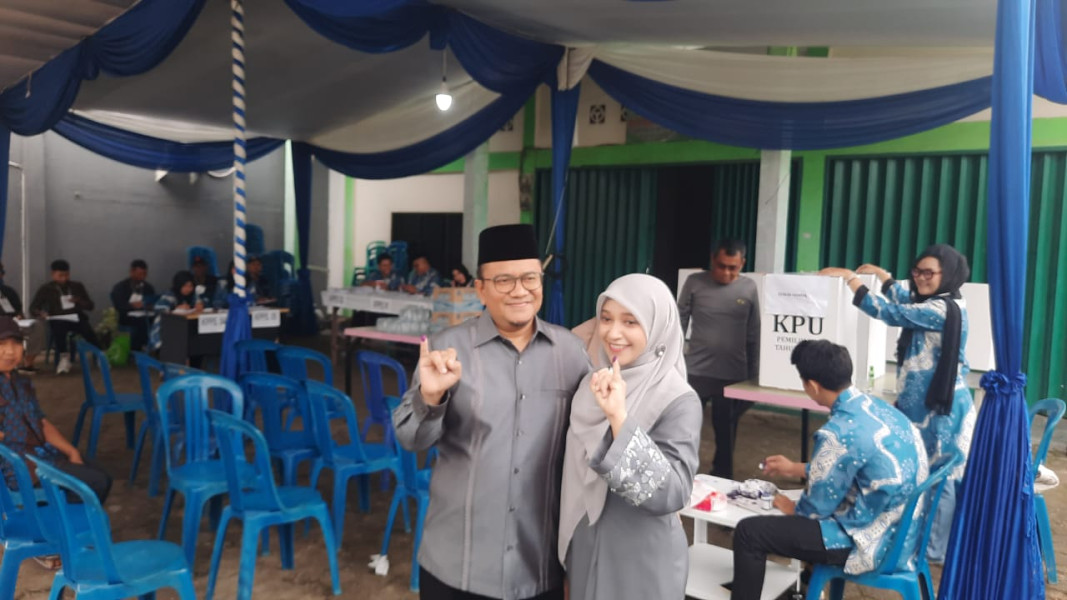 Mencoblos di TPS 01 Kebun Handil, Maulana Ajak Masyarakat Kota Jambi Tidak Golput