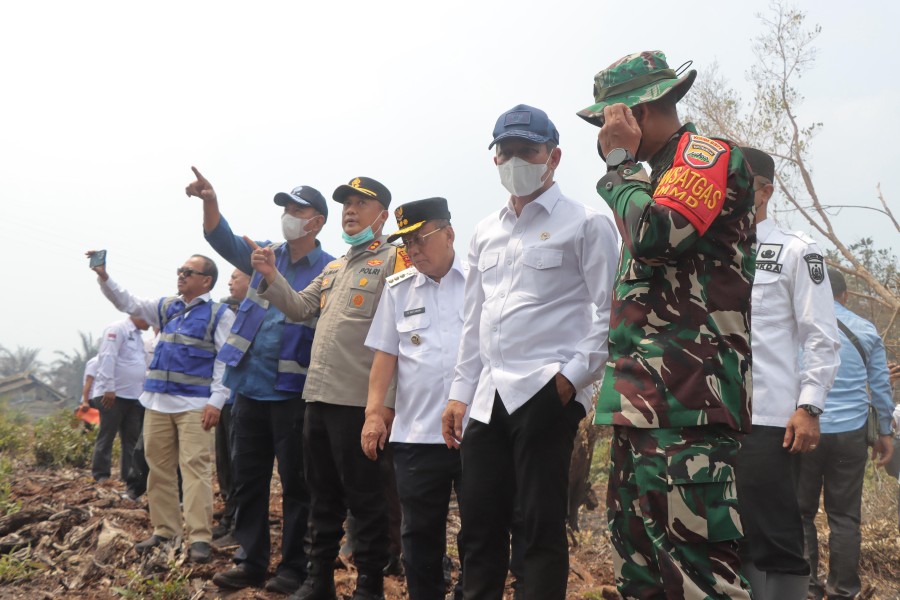 Kapolres Rohil, Bupati dan Menteri LH Pengecekan Karhutla di Kuba