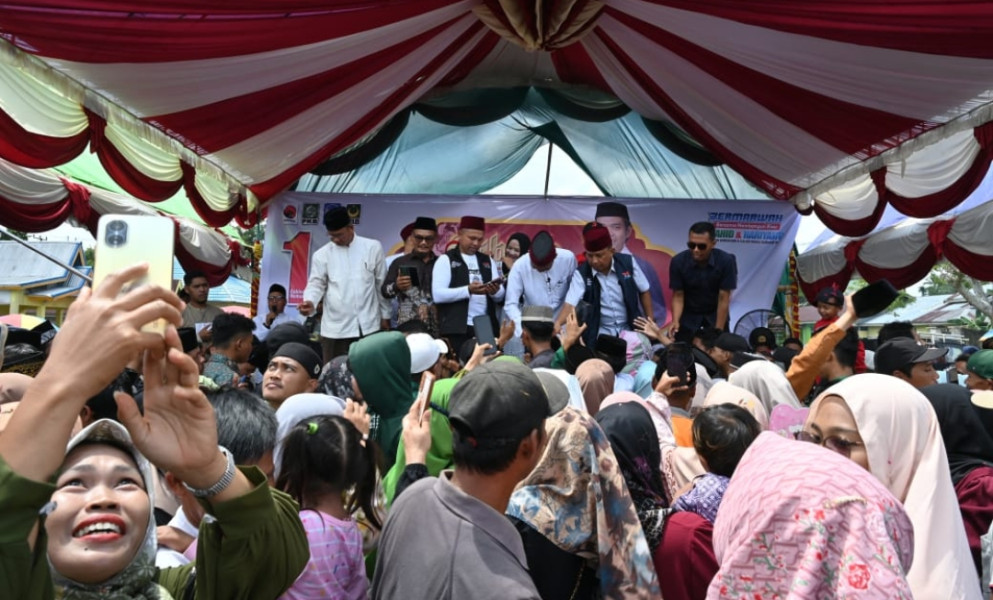 Momen Langka, Tabligh Akbar Cagubri Abdul Wahid dan UAS di Inhil dihadiri Dua Calon Bupati